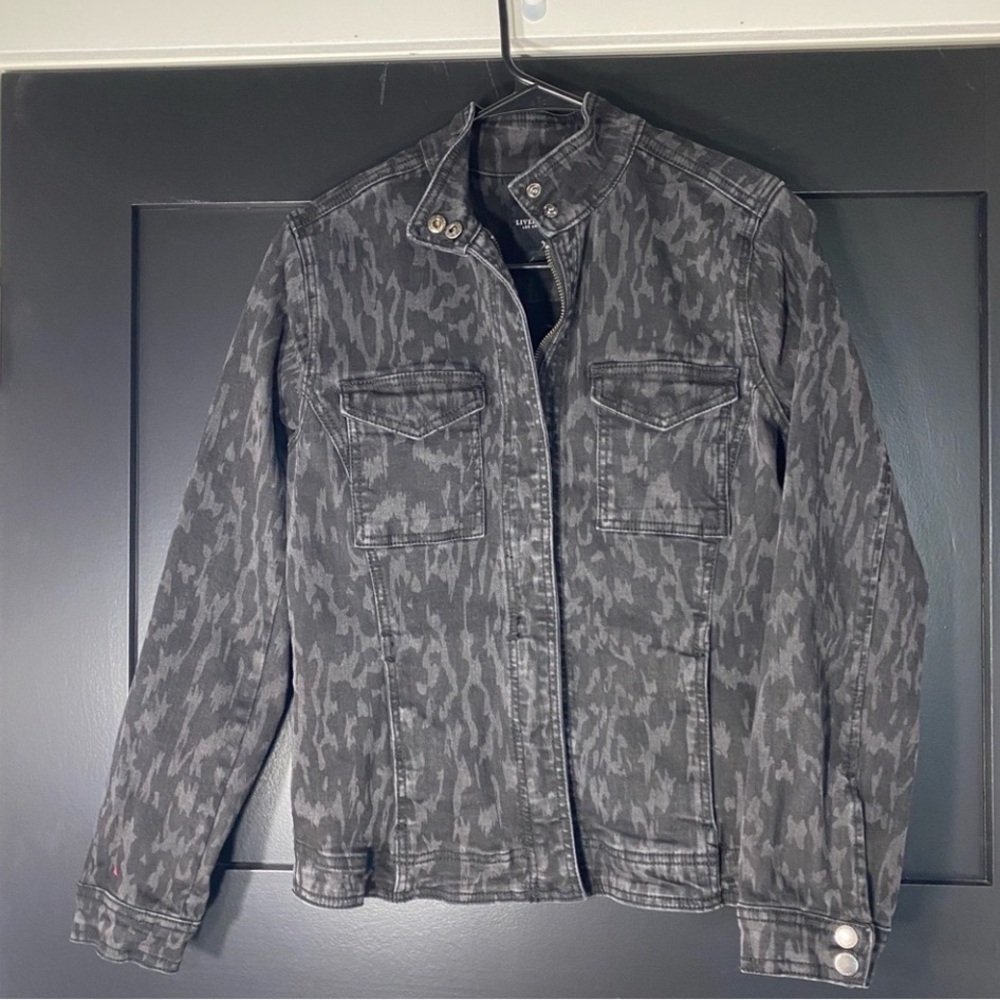 🍭🍭🍭BOGOHO 🍭🍭🍭Liverpool Black/Gray CamoJacket-Small